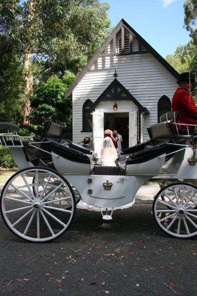Chateau Wyuna Wedding Reception Horse Drawn Carriage